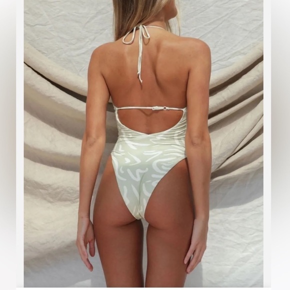 NWT Stone Fox Swim Riva Aloe Lines One Piece Swimsuit Size XL - Picture 3 of 7